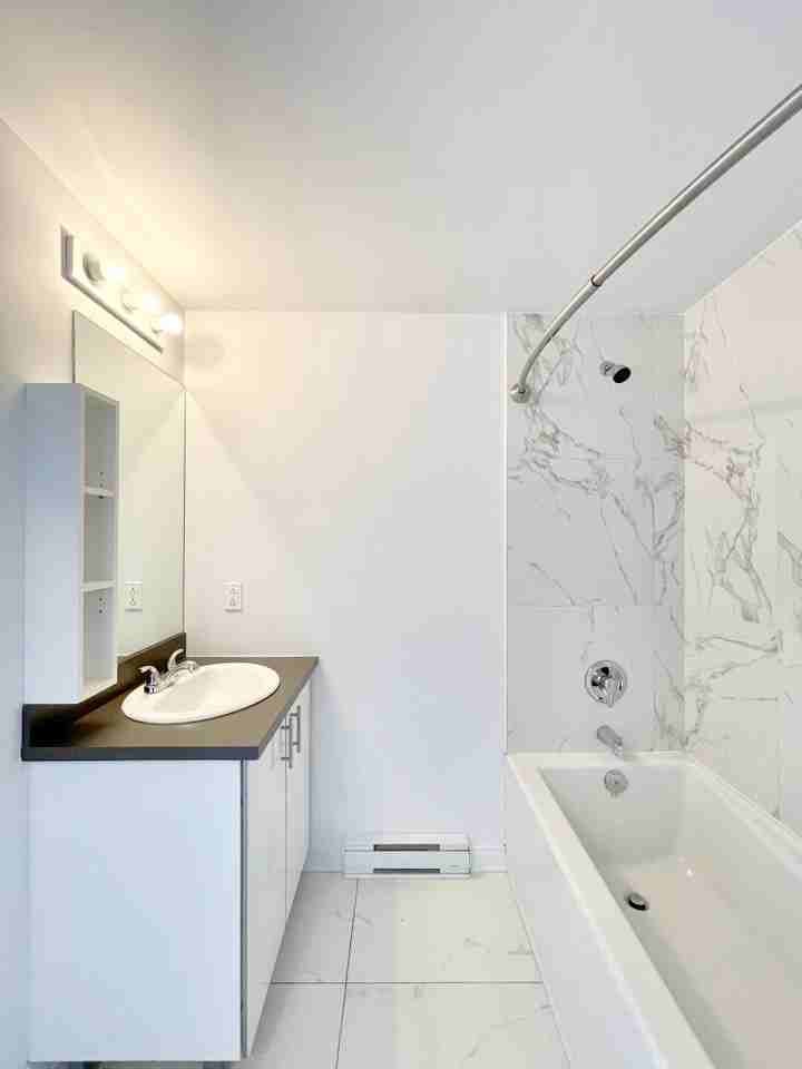 7388 Rue St-Jacques - Image 14